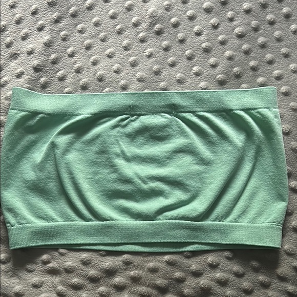 Choices Light Green Bandeau Top - Picture 3 of 3